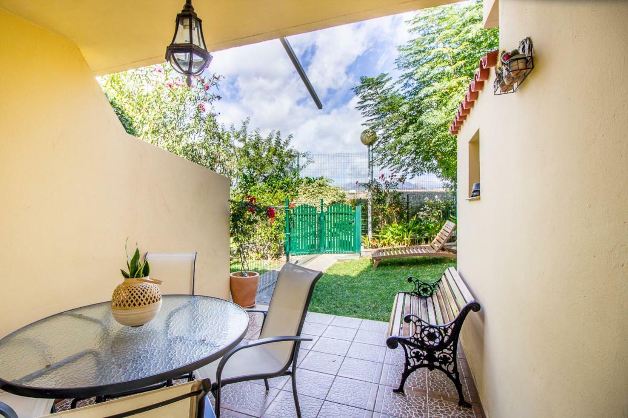 Villa Martina Bungalow With Garden, Bbq, And Pools San Bartolomé Kültér fotó
